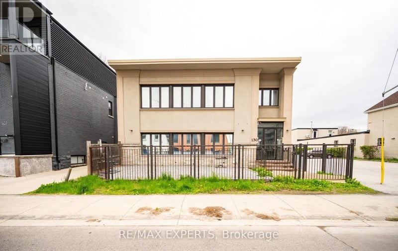 #203 130 Wellington Street North, Hamilton (Landsdale), Ontario, L8R1N3, Hamilton (Landsdale), Ontario — photo 1 of 5