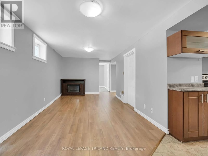 #2 35 Miles Street, London East (East F), Ontario, N5Y2T7, London East (East F), Ontario — photo 1 of 5
