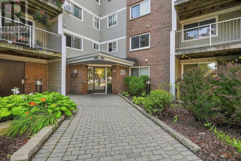 #318 250 Brittany Drive, Ottawa, Ontario, K1K4M1, Ottawa, Ontario — photo 1 of 5