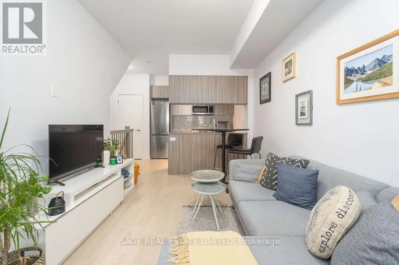 #Th3 150 Broadview Avenue, Toronto (South Riverdale), Ontario, M4M0A9, Toronto (South Riverdale), Ontario — photo 1 of 5