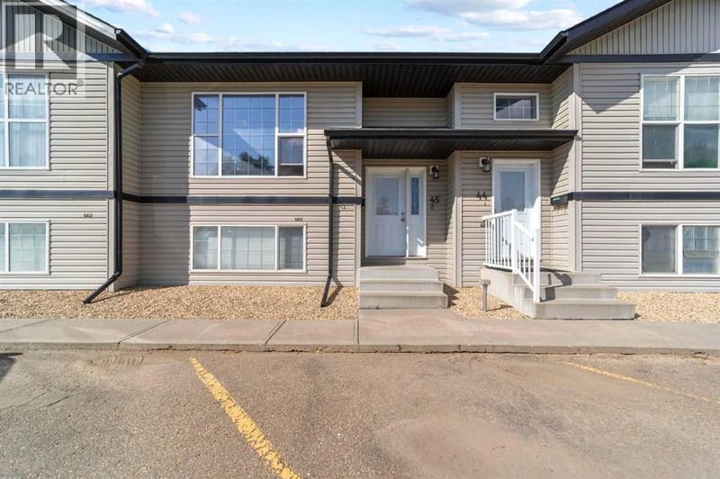 4702 53 Avenue, Camrose, Alberta, T4V0Y2, Camrose, Alberta — photo 1 of 5