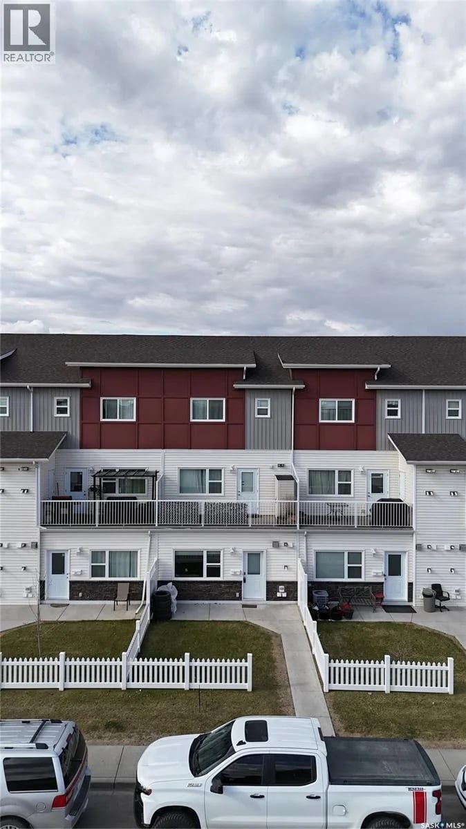 265 322 Lewin WAY, Saskatoon, Saskatchewan, S7T0A7, Saskatoon, Saskatchewan — photo 1 of 5
