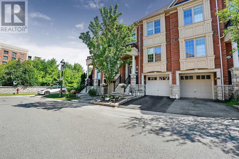 370 Doak Lane, Newmarket (Gorham-College Manor), Ontario, L3Y0A8, Newmarket (Gorham-College Manor), Ontario — photo 1 of 5