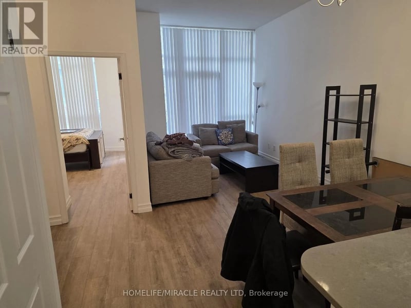 #102 35 Hollywood Avenue, Toronto (Willowdale East), Ontario, M2N0A9, Toronto (Willowdale East), Ontario — photo 1 of 5