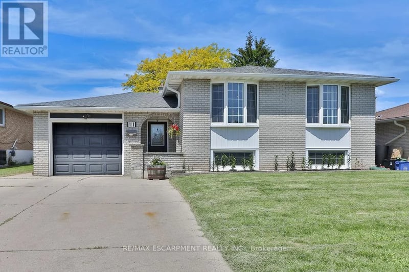 11 Lynwood Drive, Hamilton (Stoney Creek), Ontario, L8E3E7, Hamilton (Stoney Creek), Ontario — photo 1 of 5