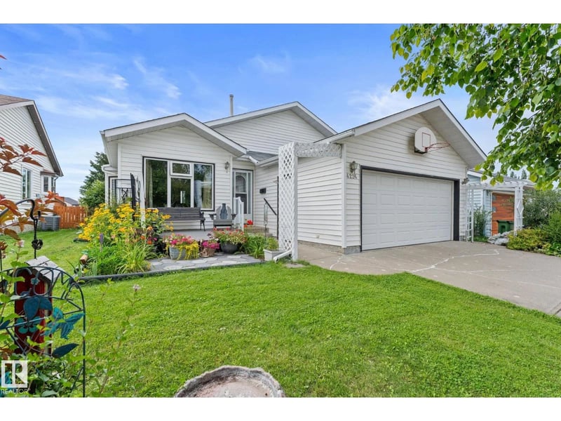 4224 33A ST NW, Edmonton, Alberta, T6T1E7, Edmonton, Alberta — photo 1 of 5