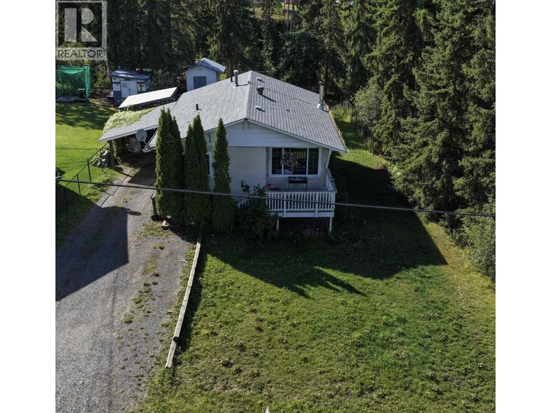 454 8TH Avenue, Burns Lake, British Columbia, V0J1E0, Burns Lake, British Columbia — photo 1 of 5