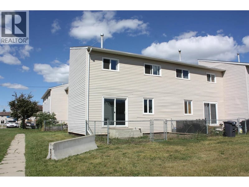8836 101 Avenue, Fort St. John, British Columbia, V1J5G2, Fort St. John, British Columbia — photo 1 of 5