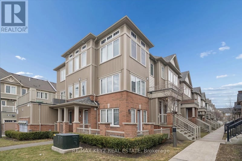 #23 2500 Hill Rise Court, Oshawa (Windfields), Ontario, L1L0W2, Oshawa (Windfields), Ontario — photo 1 of 5