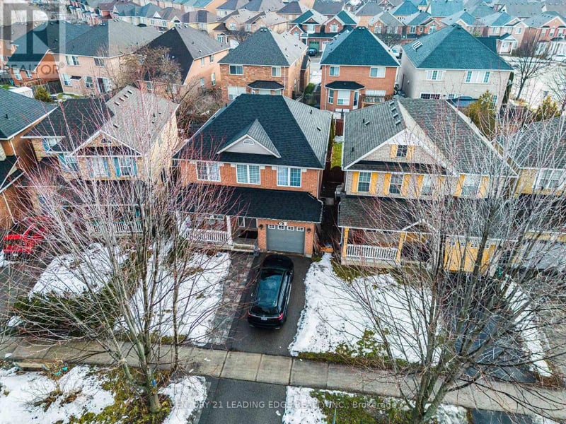 37 Landsdown Crescent, Markham (Wismer), Ontario, L6E1M6, Markham (Wismer), Ontario — photo 1 of 5