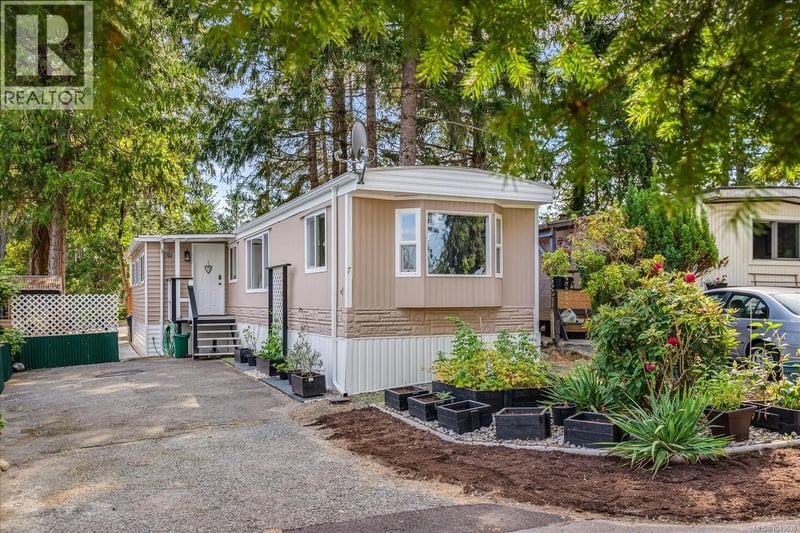 #7 1247 Arbutus Road, Parksville, British Columbia, V9P1R4, Parksville, British Columbia — photo 1 of 5