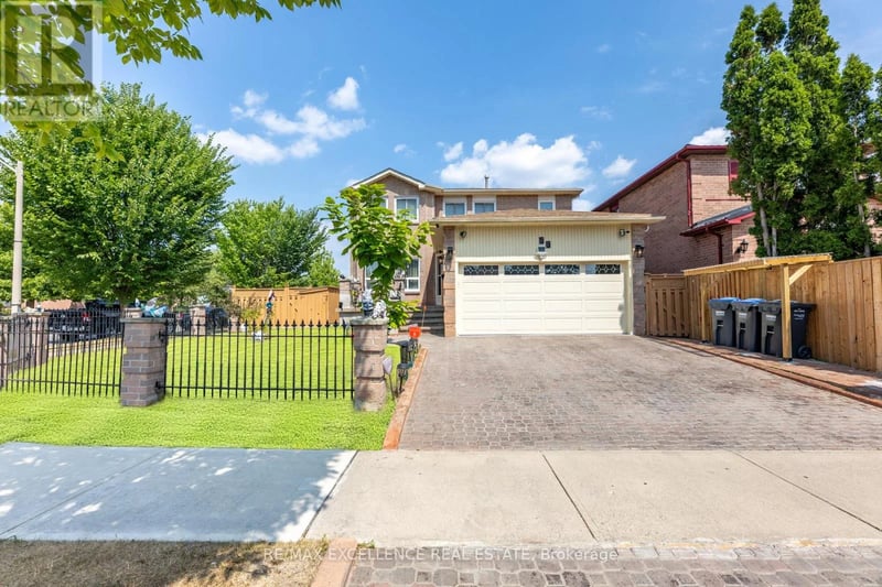 55 Atkins Circle, Brampton (Northwood Park), Ontario, L6X4B9, Brampton (Northwood Park), Ontario — photo 1 of 5