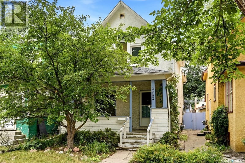2242 Angus STREET, Regina, Saskatchewan, S4T2A2, Regina, Saskatchewan — photo 1 of 5