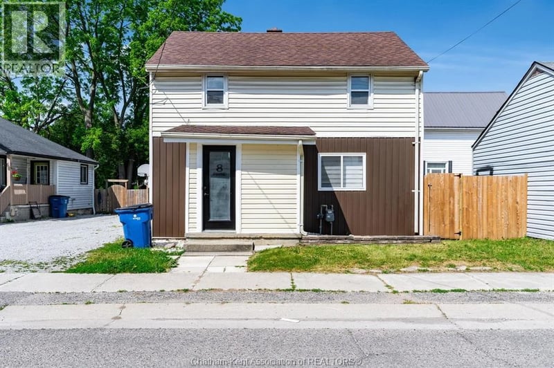 8 Payne Street, Chatham, Ontario, N7M4M9, Chatham, Ontario — photo 1 of 5