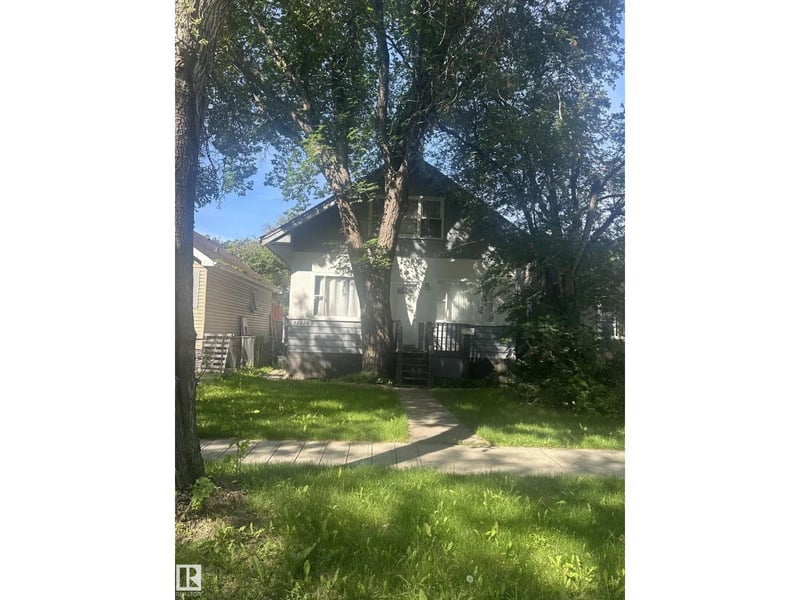 11618 89 ST NW NW, Edmonton, Alberta, T5B3V2, Edmonton, Alberta — photo 1 of 5