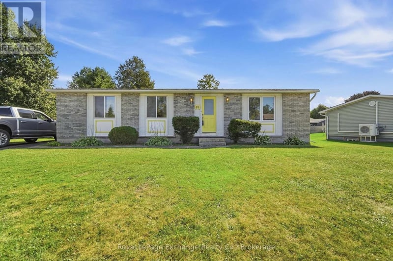 10 Inverness Street North, Kincardine, Ontario, N2Z1J4, Kincardine, Ontario — photo 1 of 5