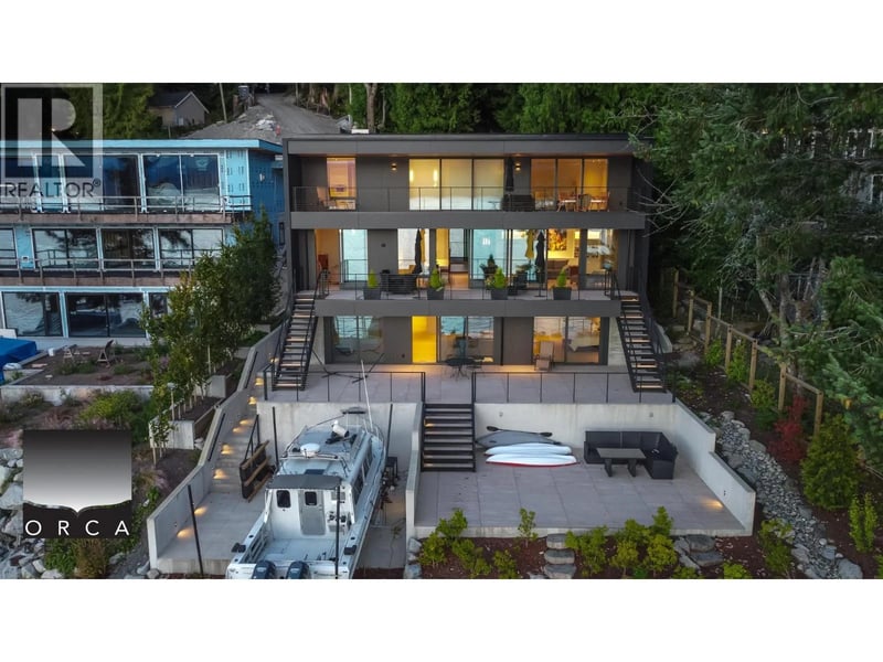 #Main 8885 LAWRENCE Way, West Vancouver, British Columbia, V7W2T7, West Vancouver, British Columbia — photo 1 of 5