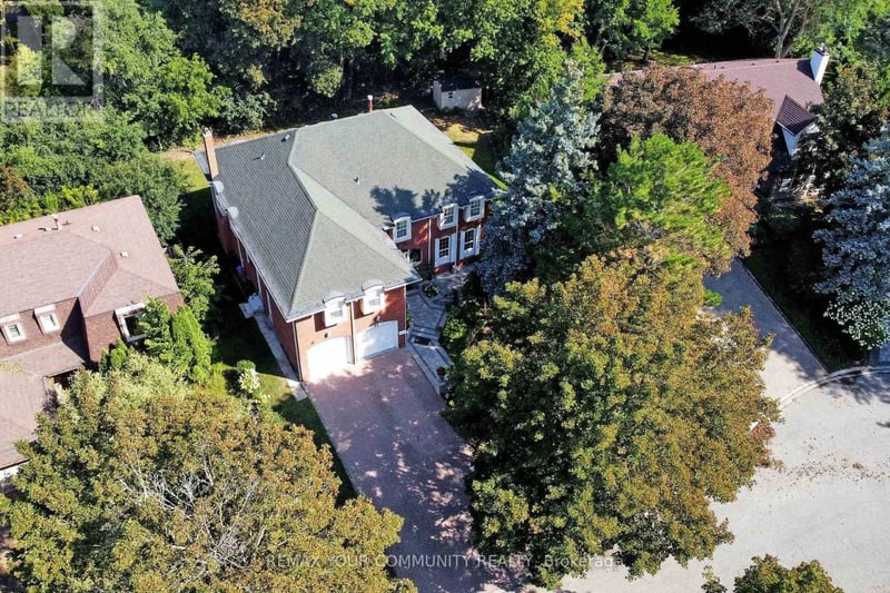 88 Cambridge Crescent, Richmond Hill (South Richvale), Ontario, L4C6G2, Richmond Hill (South Richvale), Ontario — photo 1 of 5
