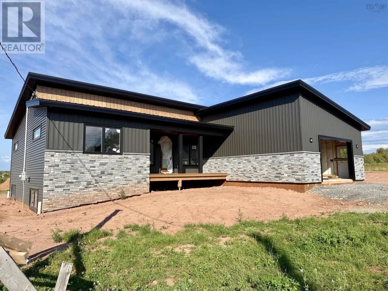 32 Marshview Drive, Amherst, Nova Scotia, B4H4C1, Amherst, Nova Scotia — photo 1 of 5