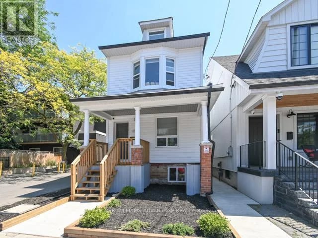 #upper 113 Woodbine Avenue, Toronto (The Beaches), Ontario, M4L3P1, Toronto (The Beaches), Ontario — photo 1 of 5
