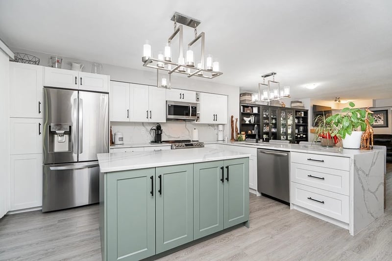 #1 19250 65 Avenue, Surrey, British Columbia, V4N5R7, Surrey, British Columbia — photo 1 of 5