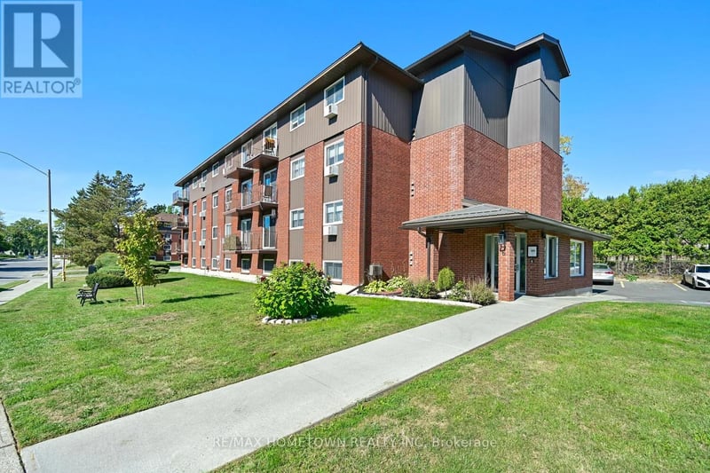 #17 6 Charlotte Place, Brockville, Ontario, K6V6T4, Brockville, Ontario — photo 1 of 5
