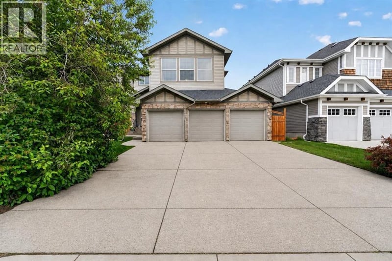 76 Rainbow Falls Boulevard, Chestermere, Alberta, T1X0S6, Chestermere, Alberta — photo 1 of 5