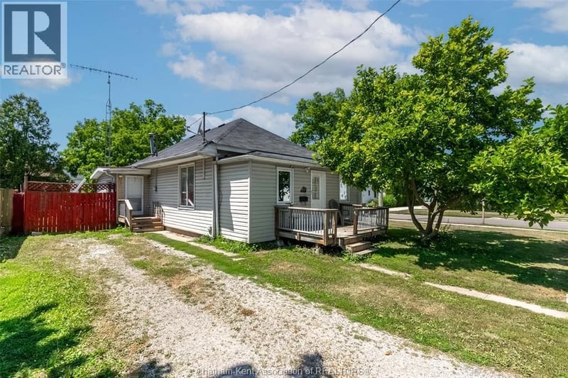 252 Wellington Street East, Chatham, Ontario, N7M3P5, Chatham, Ontario — photo 1 of 5