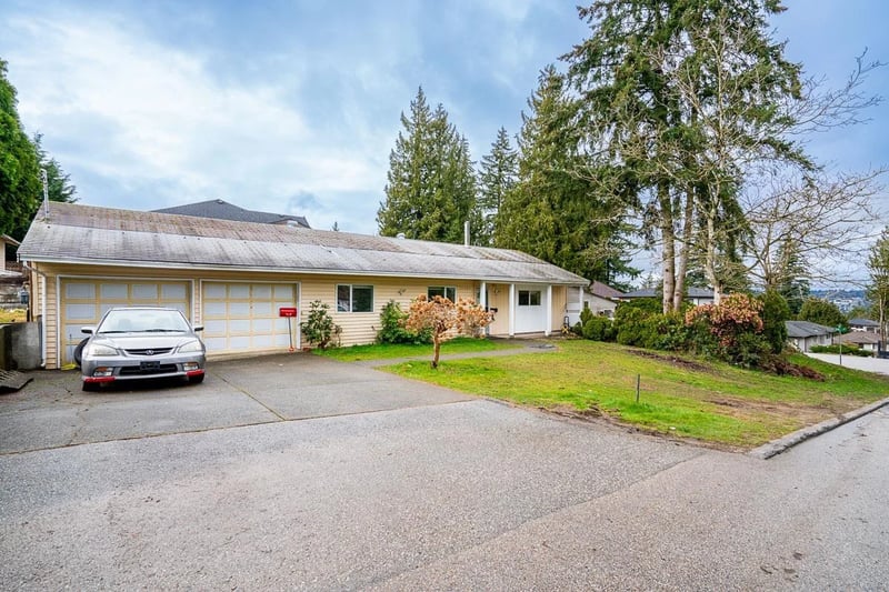 11397 141A Street, Surrey, British Columbia, V3R8Z1, Surrey, British Columbia — photo 1 of 5