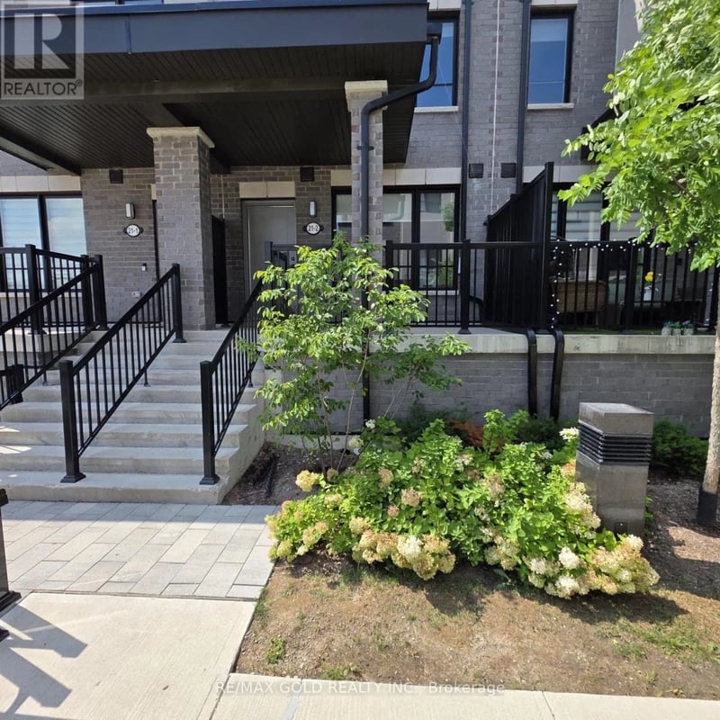#2 21 Baynes Way, Bradford West Gwillimbury (Bradford), Ontario, L3Z4M5, Bradford West Gwillimbury (Bradford), Ontario — photo 1 of 5