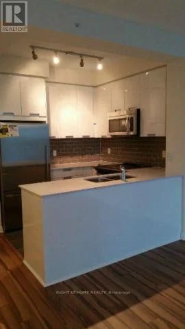#1101 55 Eglinton Avenue West, Mississauga (Hurontario), Ontario, L5R0E4, Mississauga (Hurontario), Ontario — photo 1 of 5