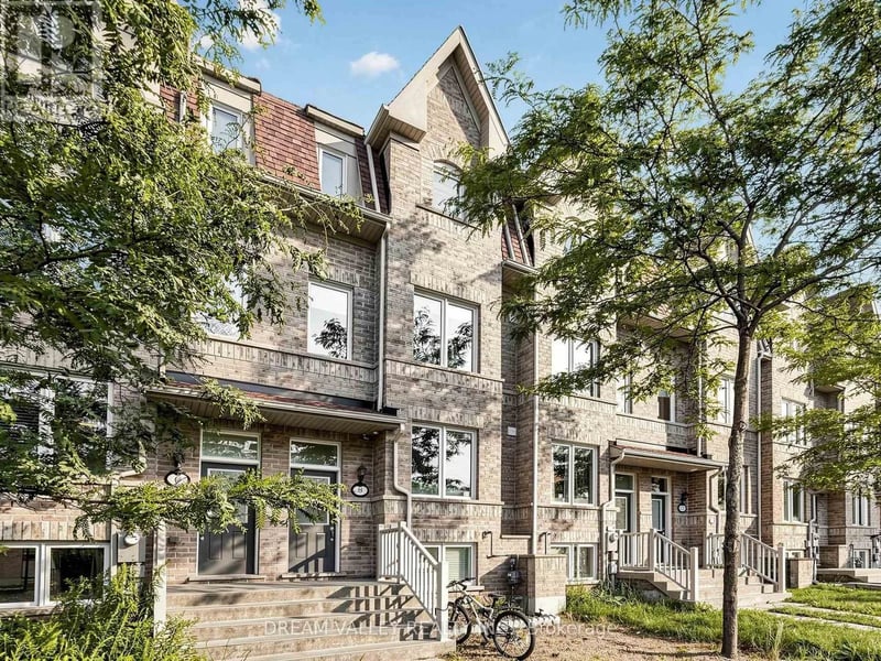 8 Zezel Way, Toronto (Dorset Park), Ontario, M1P0C3, Toronto (Dorset Park), Ontario — photo 1 of 5