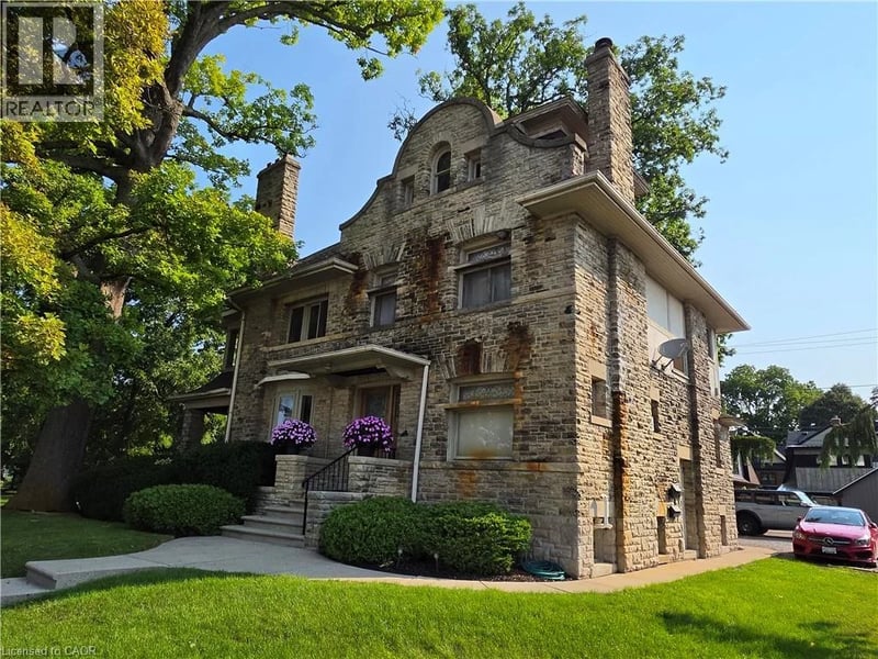 71 NORFOLK Street North, Simcoe, Ontario, N3Y3N6, Simcoe, Ontario — photo 1 of 5