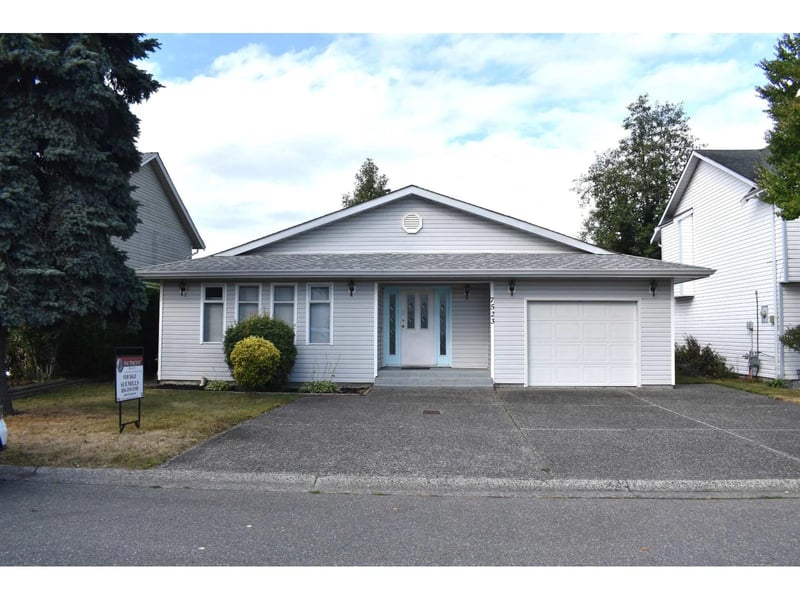 7523 GARNET Drive, Chilliwack, British Columbia, V2R3A9, Chilliwack, British Columbia — photo 1 of 5