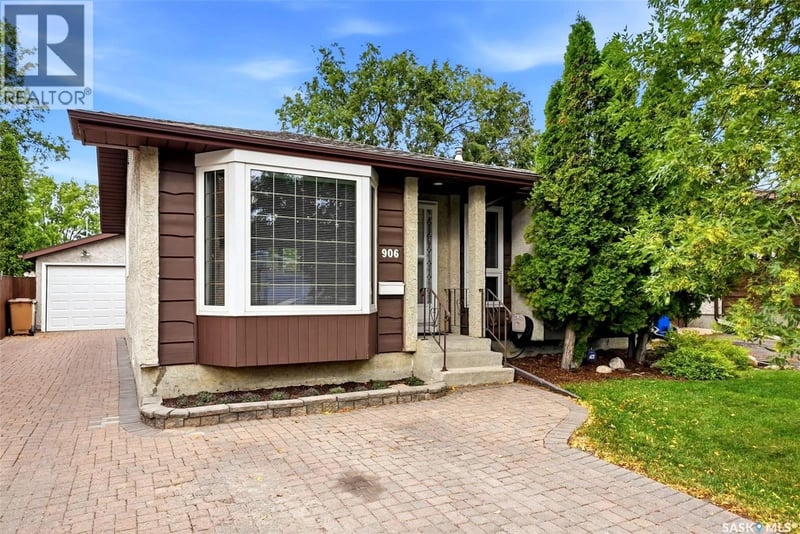 906 Hopkins CRESCENT N, Regina, Saskatchewan, S4X2N3, Regina, Saskatchewan — photo 1 of 5