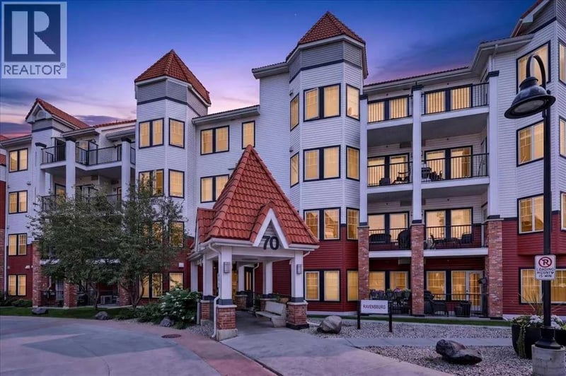 70 Royal Oak Circle Northwest, Calgary, Alberta, T3G0C6, Calgary, Alberta — photo 1 of 5