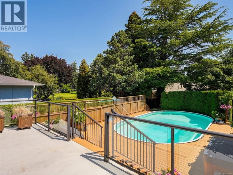 104 Leila Place, Colwood, British Columbia, V9B2J3, Colwood, British Columbia — photo 1 of 5
