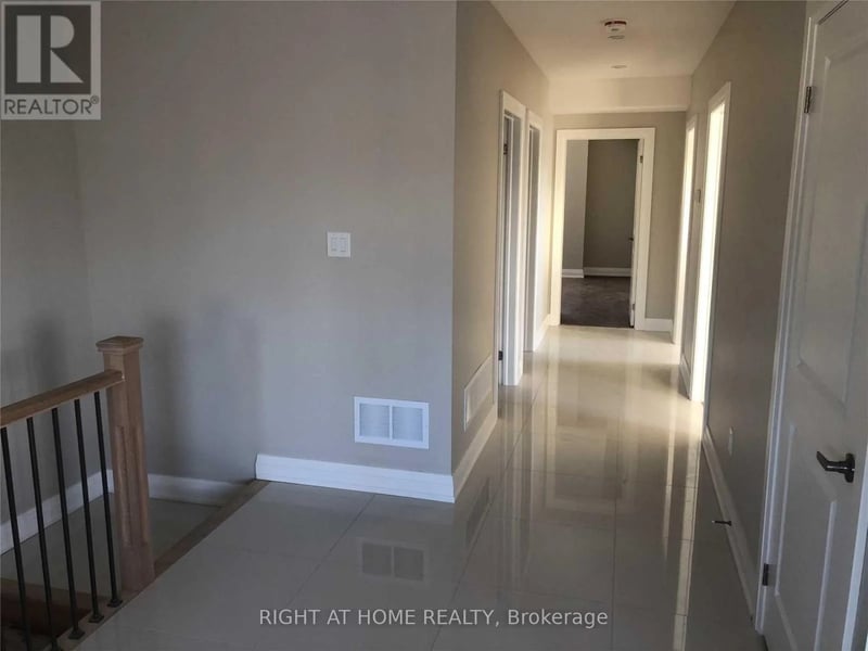 #4 31 Alma Avenue, Toronto (Little Portugal), Ontario, M6J1N2, Toronto (Little Portugal), Ontario — photo 1 of 3