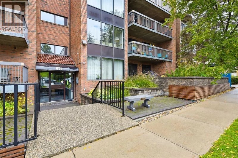 659 4 Avenue Northeast, Calgary, Alberta, T2E0J9, Calgary, Alberta — photo 1 of 5
