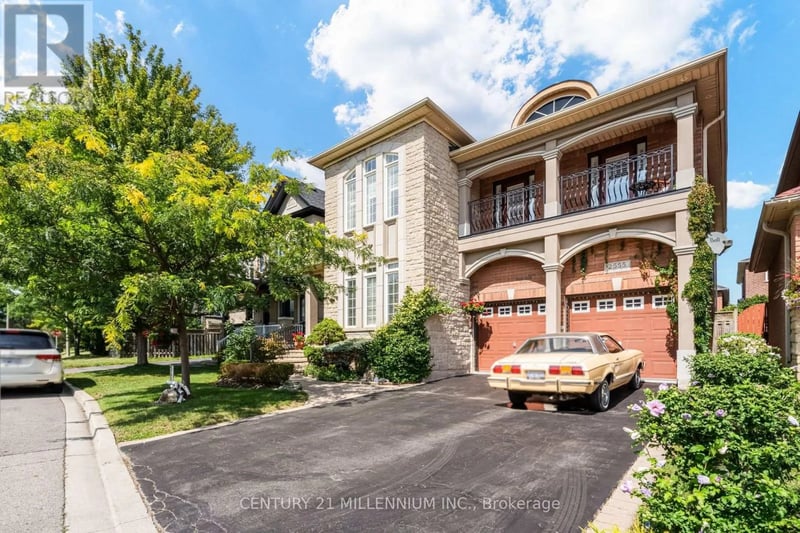 2555 Nichols Drive, Oakville (WC Wedgewood Creek), Ontario, L6H7L3, Oakville (WC Wedgewood Creek), Ontario — photo 1 of 5