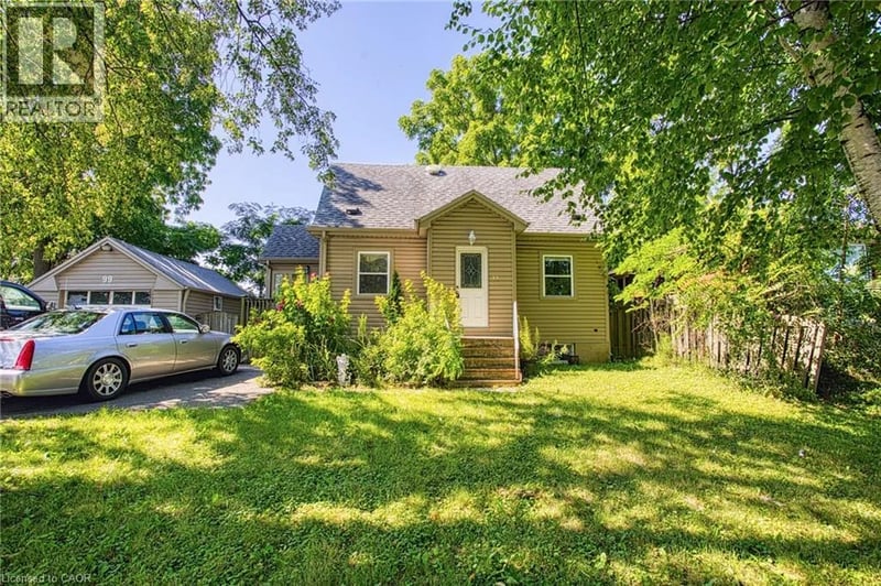 99 MOHAWK Road West, Hamilton, Ontario, L9C1W2, Hamilton, Ontario — photo 1 of 5