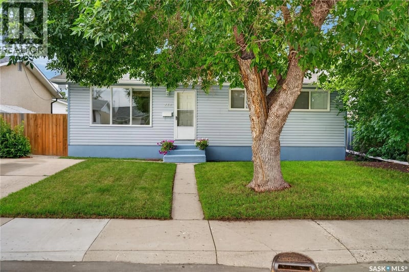214 Fisher CRESCENT, Saskatoon, Saskatchewan, S7L5C9, Saskatoon, Saskatchewan — photo 1 of 5