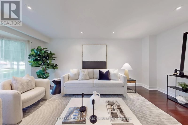 158 Walton Drive, Aurora (Aurora Village), Ontario, L4G3R8, Aurora (Aurora Village), Ontario — photo 1 of 5