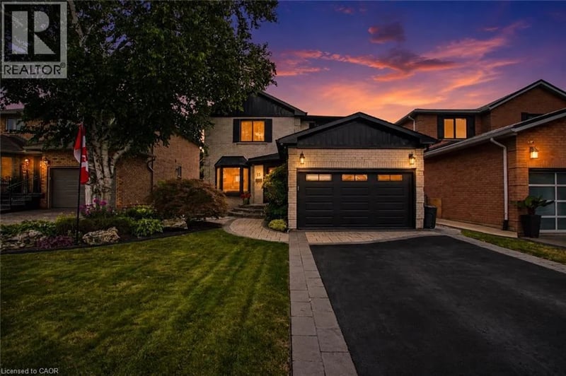 15 FRANCESCA Court, Hamilton, Ontario, L9C7J6, Hamilton, Ontario — photo 1 of 5
