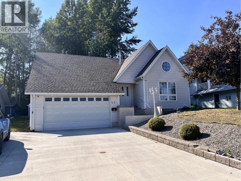 421 DAWSON Street, Quesnel, British Columbia, V2J5A4, Quesnel, British Columbia — photo 1 of 5