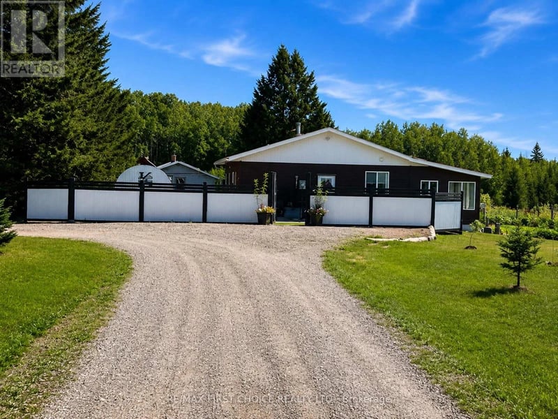 Lauzon Road, Rainy River Remote Area (TB-405), Ontario, P0W1K0, Rainy River Remote Area (TB-405), Ontario — photo 1 of 5