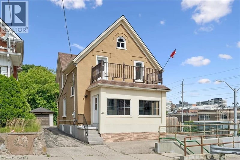 40 MADISON Avenue South, Kitchener, Ontario, N2G3M5, Kitchener, Ontario — photo 1 of 5