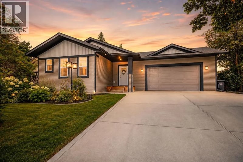 3541 44 Avenue, Red Deer, Alberta, T4N3H2, Red Deer, Alberta — photo 1 of 5