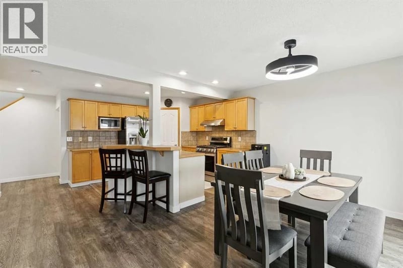 126 Somerglen Way Southwest, Calgary, Alberta, T2Y4B2, Calgary, Alberta — photo 1 of 5