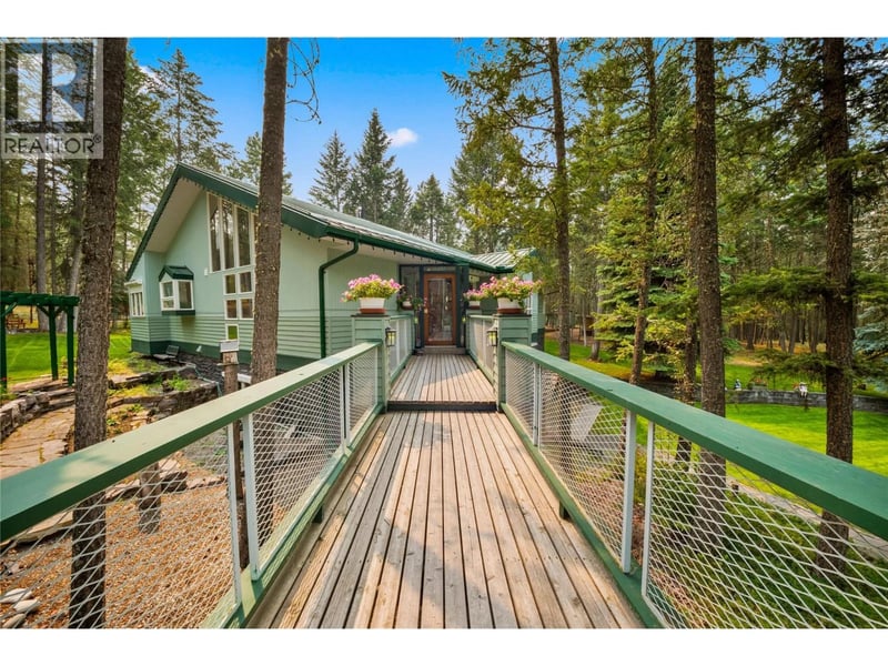 8038 McIntosh Loop Road, Dry Gulch, British Columbia, V0A1M0, Dry Gulch, British Columbia — photo 1 of 5